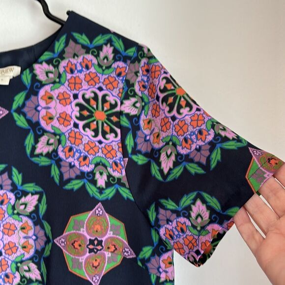 J Crew Women’s Geometric Medallion Print Short Sleeve Gallery Shift Dress Size 6 - Picture 6 of 10